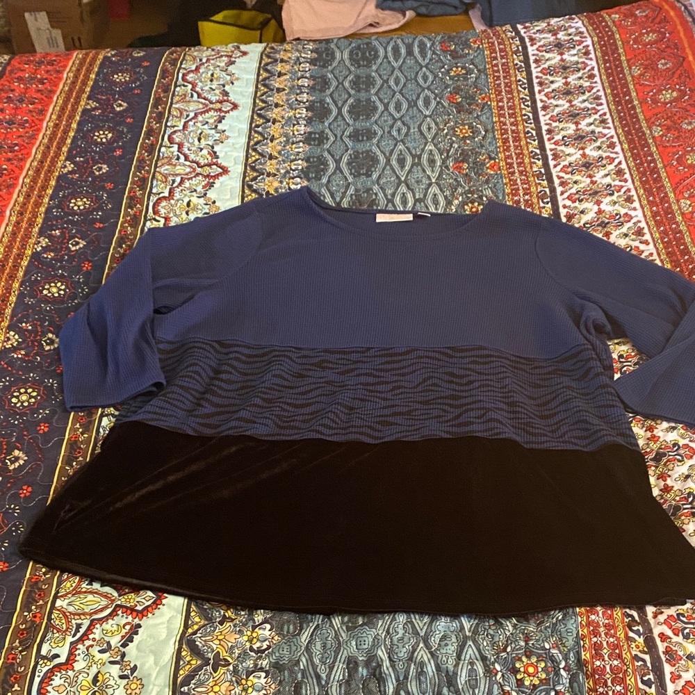 Belle by Kim Gravel Navy and Black Long Sleeve Top
